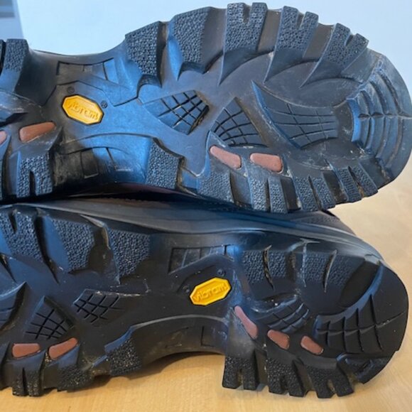 Ladies LL Bean Size 7 wide Hiking Boots. - Picture 6 of 8